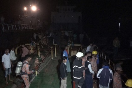 
বরিশালে জ্বালানীবাহী ট্যাংকারের ইঞ্জিন রুমে বিস্ফোরণ, দগ্ধ ৪
