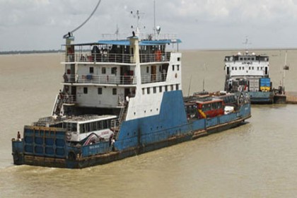 আড়াই ঘণ্টা পর ফেরি চলাচল স্বাভাবিক