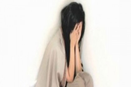 কিশোরী মেয়েকে বিক্রির অভিযোগে গ্রেফতার বাবা
