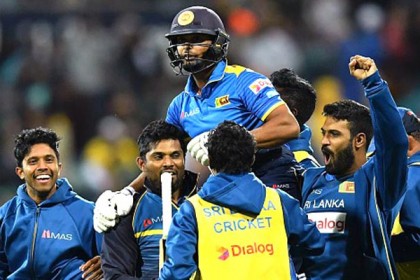 হোয়াইটওয়াশের শঙ্কায় অস্ট্রেলিয়া