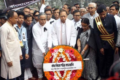 আদালতের রায় বাংলায় না লেখায় প্রধান বিচারপতির দুঃখ প্রকাশ
