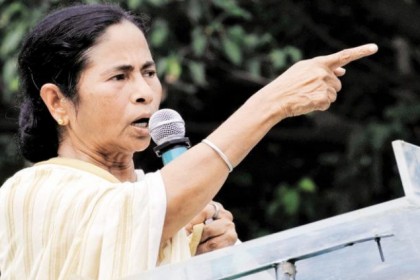 বাংলাদেশি রোগীর প্রসঙ্গ তুলে হাসপাতালগুলোকে মমতার হুশিয়ারি