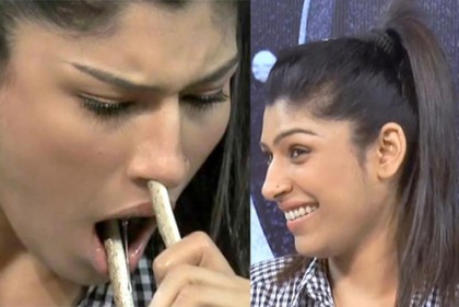 ক্যামেরার সামনে যা করলেন তরুণী (ভিডিও)!