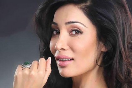ট্যাটু এঁকে এবার বিপাকে সোফিয়া