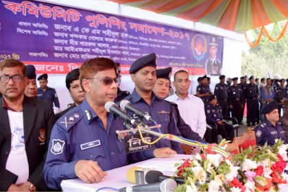 'পুলিশ-জনতার মধ্যে দুরত্ব দূর করতে হবে'