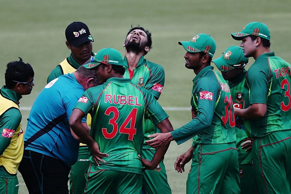 উন্নতির পথে মাশরাফির আঙুলের চোট