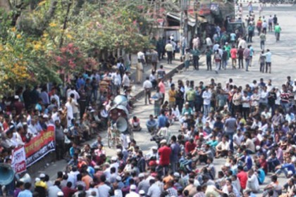 মার্চে ঢাকায় মহাসমাবেশের ডাক হকারদের