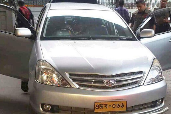 আরও একটি গাড়ি জমা দিল বিশ্ব ব্যাংক