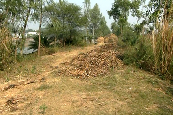 ১১ বছরেও শেষ হয়নি সড়কটির নির্মাণ কাজ!