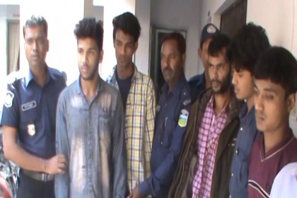 ভালুকায় ইয়াবাসহ আটক ৬