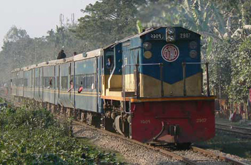 টঙ্গীতে ট্রেনে কাটা পড়ে অজ্ঞাত নারীর মৃত্যু