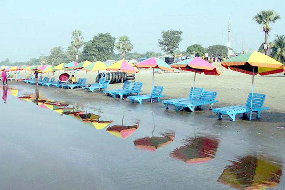 পরিবহন ধর্মঘটে পর্যটক শূন্য কুয়াকাটা
