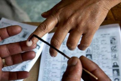 রাগের বশে পুরো গ্রামের 'ভোট' বয়কট!