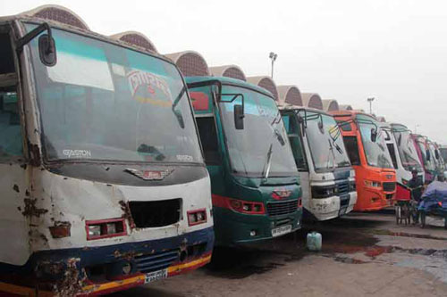 বাস ধর্মঘটে অচল পটুয়াখালী