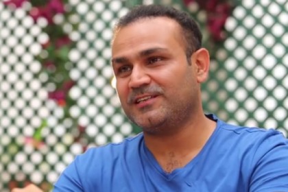 ​শেবাগকে 'স্বল্পশিক্ষিত' বললেন জাভেদ