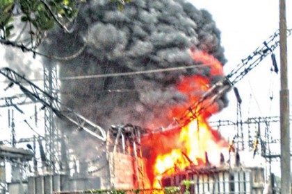 আশুগঞ্জ বিদ্যুৎকেন্দ্রে অগ্নিকাণ্ড, ৩ ইউনিটে উৎপাদন বন্ধ 