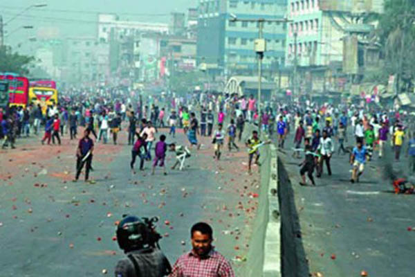 গাবতলীতে শ্রমিকদের তাণ্ডবে আরো ২ মামলা, আসামি ১৩শ'