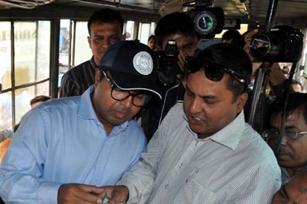 'লাইসেন্সবিহীন চালক ও পুরনো গাড়ি চলবে না'