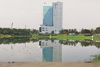 ৯০ দিনের মধ্যে ভাঙতে হবে বিজিএমইএ ভবন