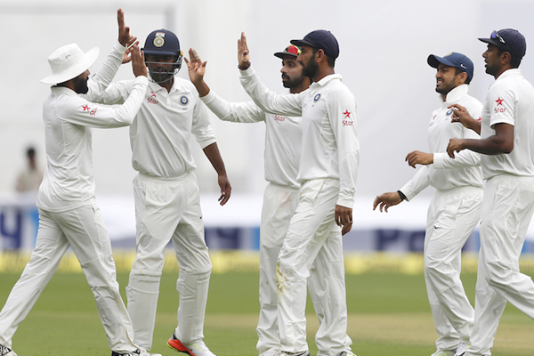 ভারতের বিপক্ষে অস্ট্রেলিয়া ৮৭ রানে এগিয়ে