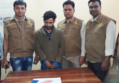 ঠাকুরগাঁওয়ে ইয়াবাসহ মাদক ব্যবসায়ী গ্রেফতার