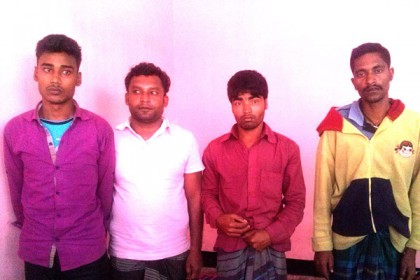 মেহেরপুরে ডাকাত দলের ৪ সদস্য আটক 