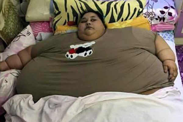 ৩ সপ্তাহে ওজন কমল ১০৮ কেজি, ২৫ বছর পর উঠে বসলেন ইমান