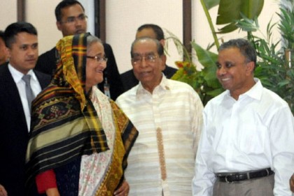 দেশে ফিরেছেন প্রধানমন্ত্রী