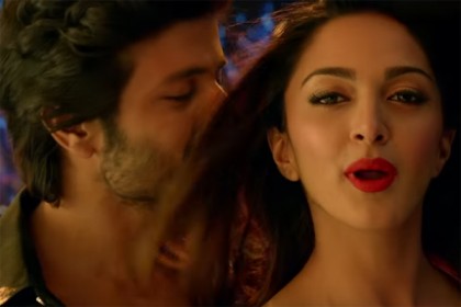 ইউটিউবে হিট 'তু চিজ বাড়ি হে মাস্ত মাস্ত' গানটির রিমেক (ভিডিও)

