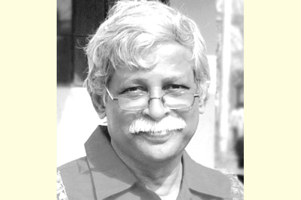 পাঠ্যবই দিয়ে শুরু— শেষ কোথায়?