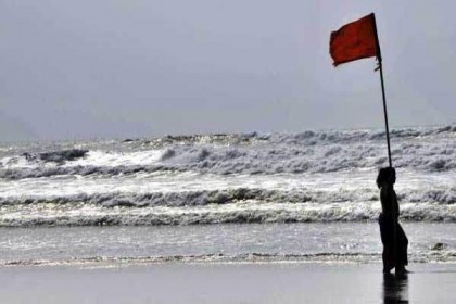 সেন্টমার্টিনে আটকা পড়েছে দেড় হাজার পর্যটক 