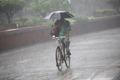 ঝুম বৃষ্টি থাকবে আরও দু’দিন