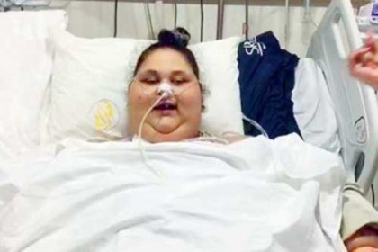 
সার্জারির পর যা খেতে দেওয়া হচ্ছে ইমানকে