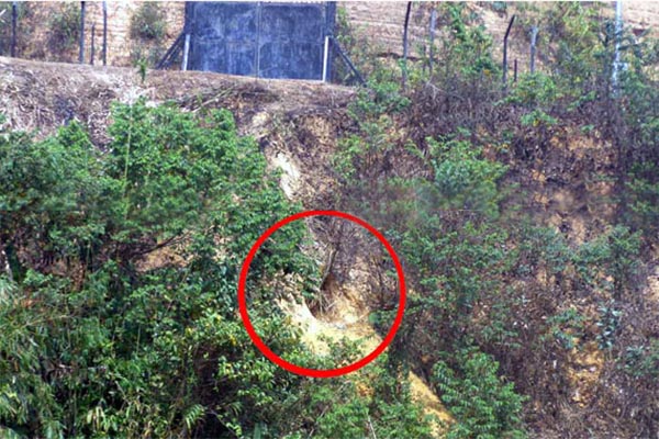 জামালপুর সীমান্তে বিশাল সুরঙ্গ