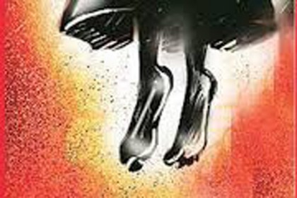 গলায় ফাঁস লাগিয়ে ইডেন কলেজের ছাত্রীর আত্মহত্যা
