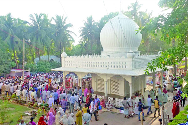 
‘আর কি হবে এমন মানব  জনম, বসব সাধুর সনে’