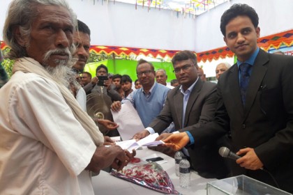 দিনাজপুরের বাসুলি গ্রামে মাদক নিষিদ্ধ ঘোষণা
