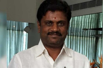 ভারতে বিজেপি নেতাকে প্রকাশ্যে কুপিয়ে খুন 