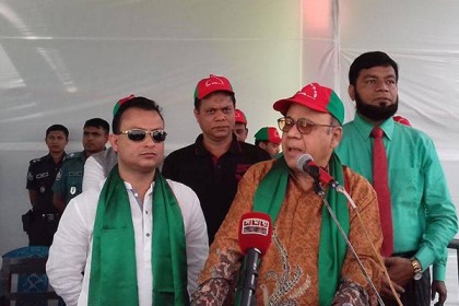 'দেশকে নতুন করে জঙ্গিরাষ্ট্র বানানোর পায়তারা চলছে'
