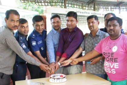 টেকনাফে বাংলাদেশ প্রতিদিনের প্রতিষ্ঠাবার্ষিকী পালিত
