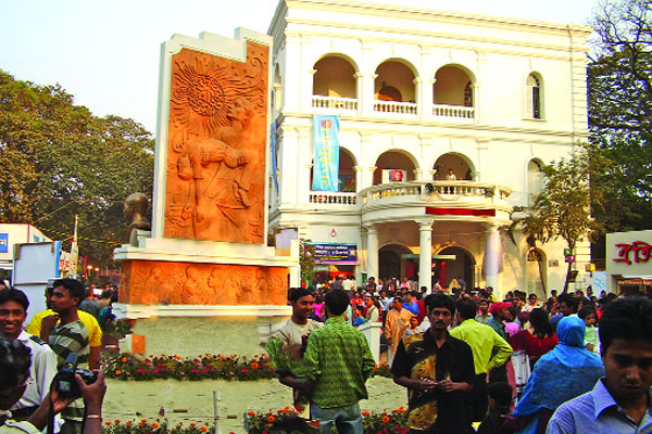 বইমেলার গভীরে