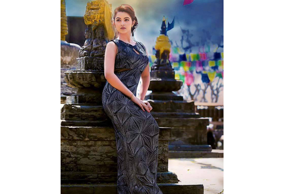 সমরেশের নায়িকা পরীমণি
