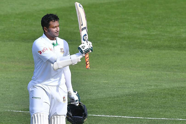 তৃতীয় দিনে মুশফিকের পর সাকিবের হাফ সেঞ্চুরি