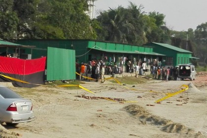 রাজধানীতে র‍্যাব ক্যাম্পের সামনে বোমা বিস্ফোরণ, বোমা বহনকারী নিহত