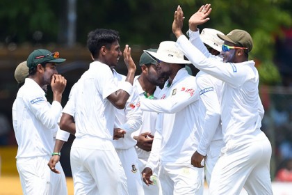 টাইগারদের জয়ে অভিনন্দন স্ট্যাটাসে ভাসছে ফেসবুক