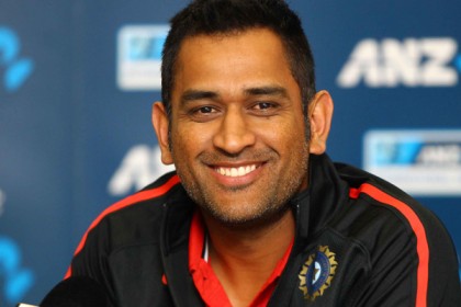 চুরি যাওয়া মোবাইল ফেরত পেলেন ধোনি