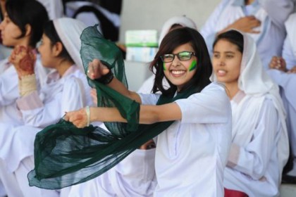 দক্ষিণ এশিয়ার 'সব চেয়ে সুখী' দেশ পাকিস্তান!