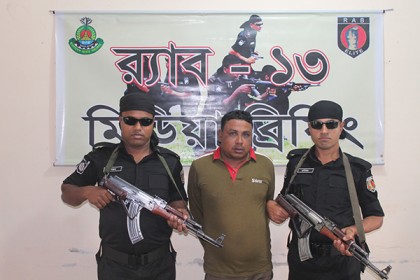 দিনাজপুরে মঞ্জুরুল হত্যা মামলার আসামি গ্রেফতার