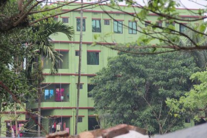 ঘটনাস্থলে পৌঁছেছে সোয়াত টিম