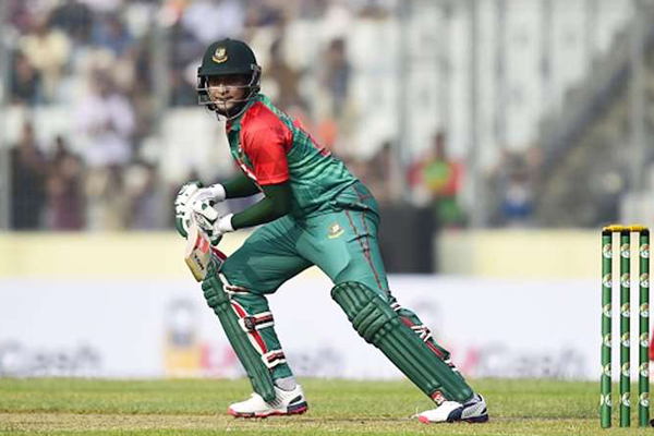 বদলে যাওয়া সাকিবের হাফসেঞ্চুরি